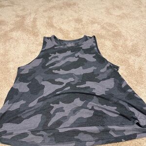 Old Navy Active Gray Camouflage Tank